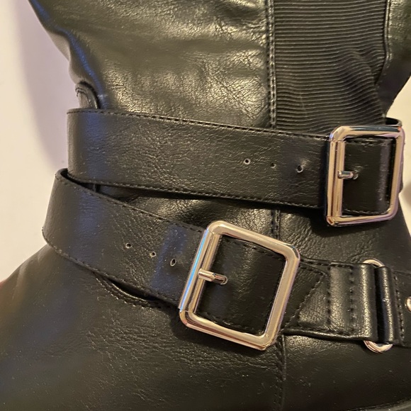 Boots - Picture 2 of 6